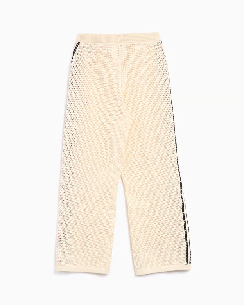 Adidas Originals Trainingshose für Damen mit Häkelmuster und Reißverschluss.